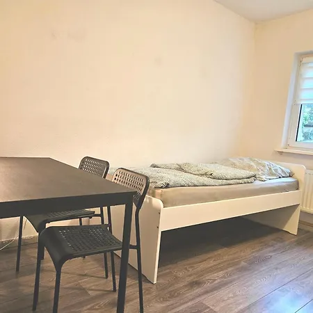 Aikey 6 1 Apartament Taucha
